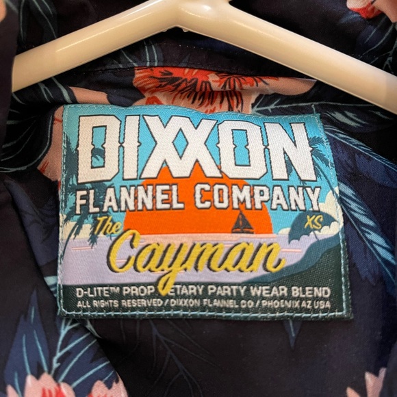 Lot of 4 Dixxon Short Sleeve. 3 mens 1 womens - Picture 12 of 12